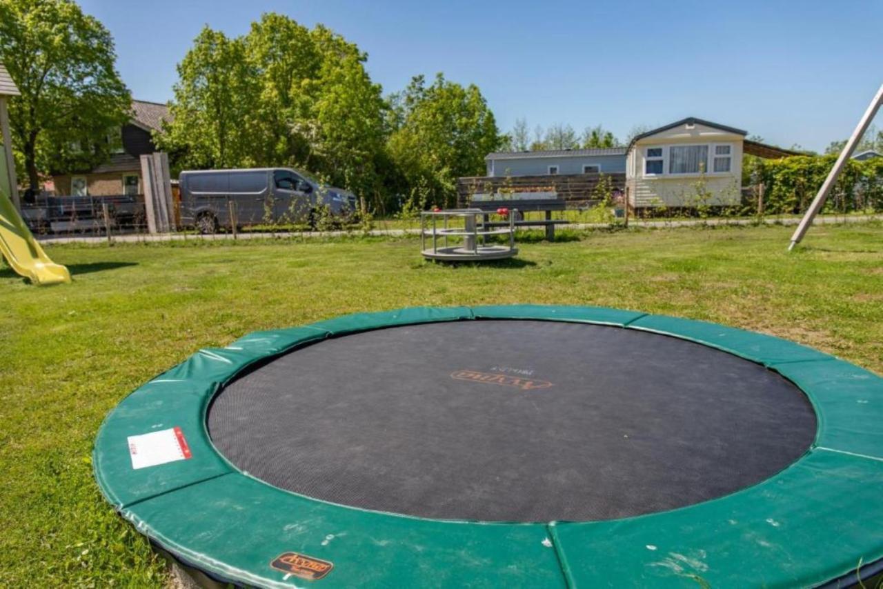 Chalet 556 Op Recreatiepark De Wielen *