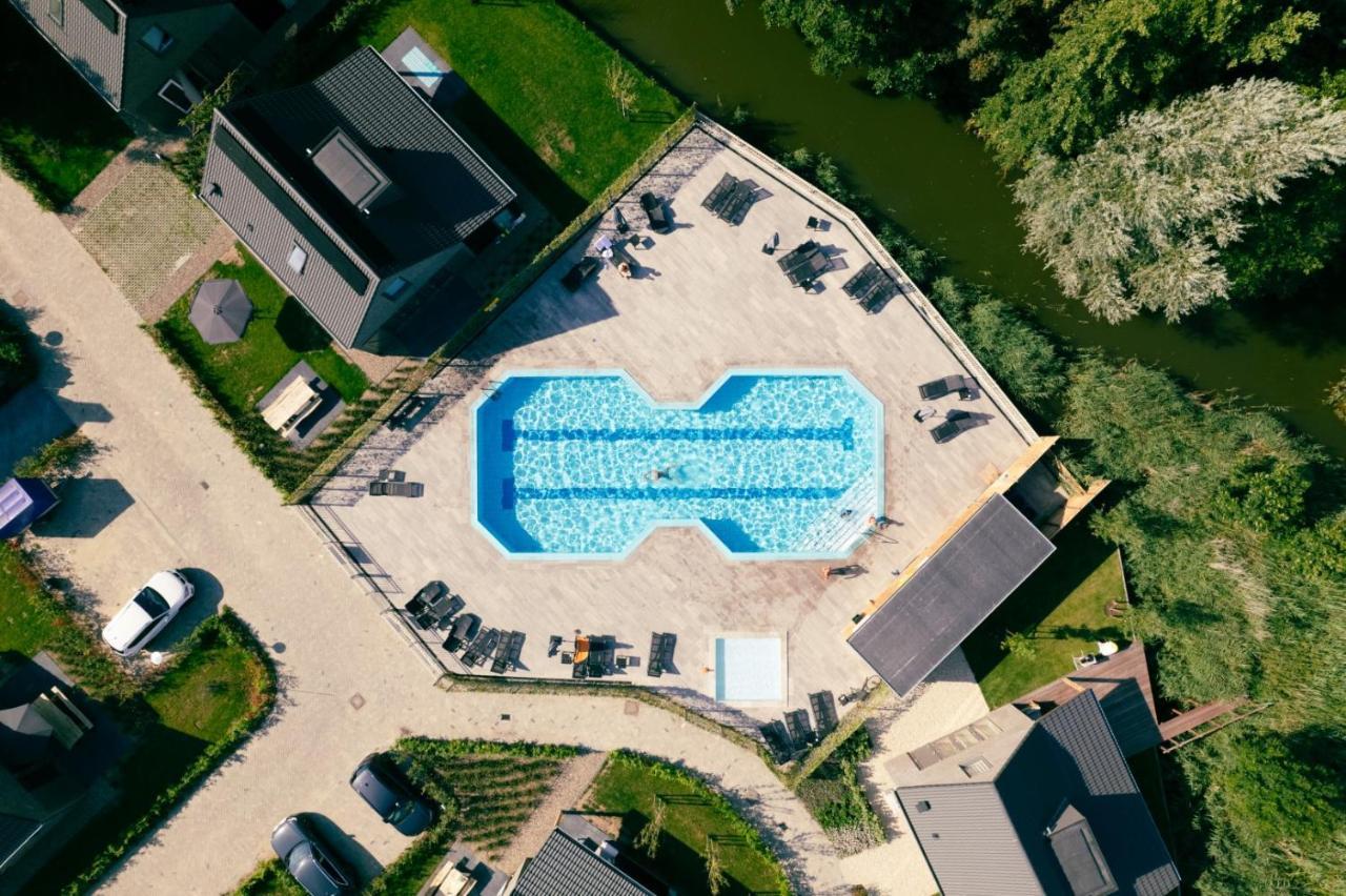 Chalet 556 Op Recreatiepark De Wielen